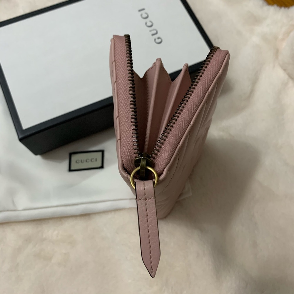 Gucci GG Marmont zip around wallet - Picture 7 of 8